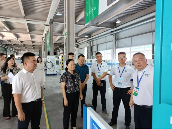 大安區(qū)委常委、組織部部長朱莉一行 蒞臨沃輪電氣調(diào)研指導(dǎo)工作