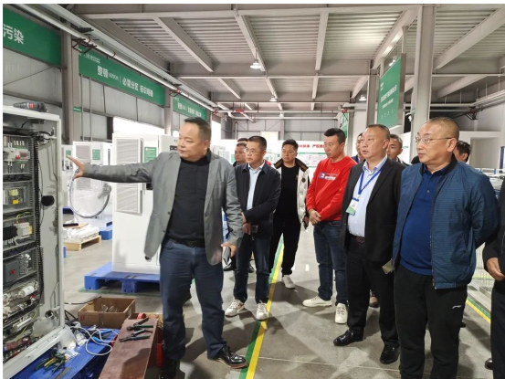 【合作共贏】興文縣經濟合作外事局領導一行 蒞臨沃輪電氣考察調研