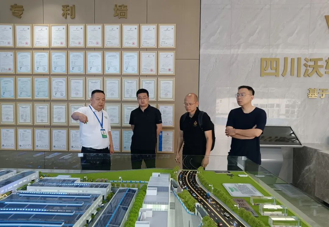 【上市動(dòng)態(tài)】北京證券交易所西南基地主任范冠威、廣發(fā)證券保薦代表人秦超蒞臨沃輪電氣調(diào)研指導(dǎo)上市工作 【上市動(dòng)態(tài)】北京證券交易所西南基地主任范冠威、廣發(fā)證券保薦代表人秦超蒞臨沃輪電氣調(diào)研指導(dǎo)上市工作